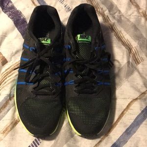 Nike Max Dynasty Tennis Shoes Size 9.5